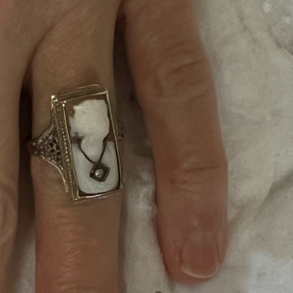 Art Nouveau White Gold 14k
Cameo En Habille Diamond Ring Mine Cut - Picture 13 of 16